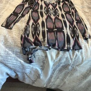 Stylish Black and Pink Patterned Blouse